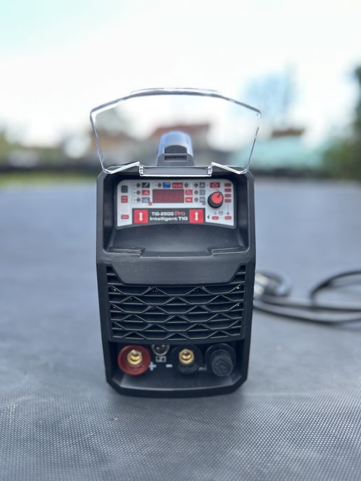 Заваръчен апарат Andeli Tig 250g Pro / нов