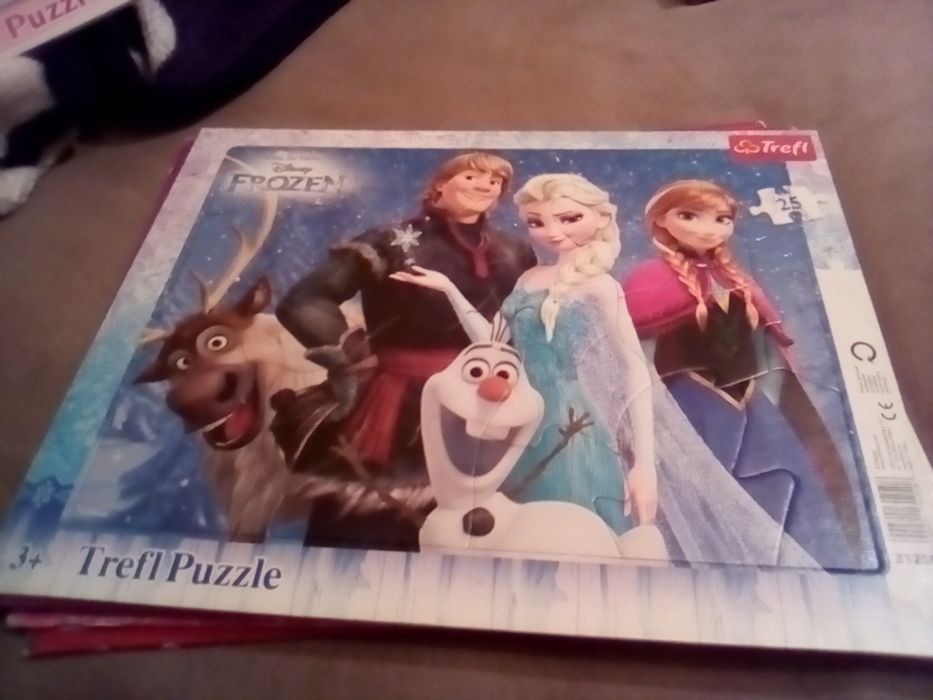 Puzzle 25 piese...