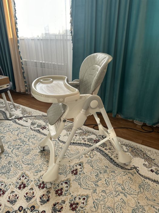 Продам стол для кормления