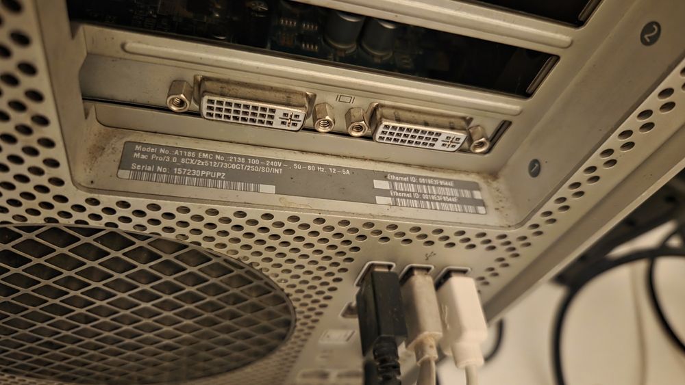 Продаю Apple Mac Pro 1.1