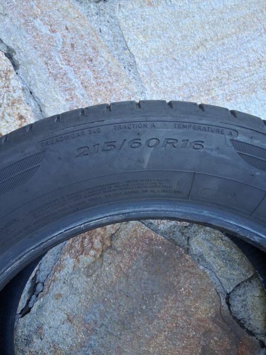 215 60 16 DUNLOP  Dot 25