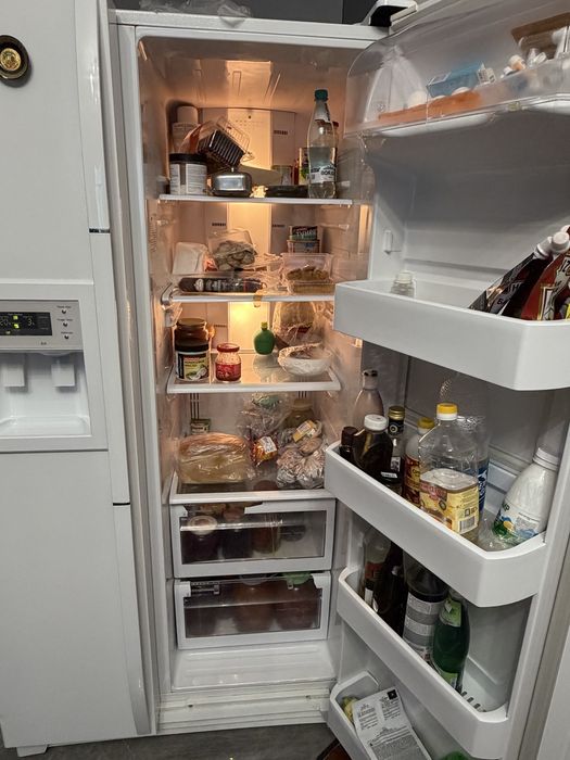 Продам двудверный холодильник Самсунг