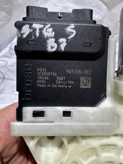 Modul motoras macara stanga spate vw passat b6 vw passat b7