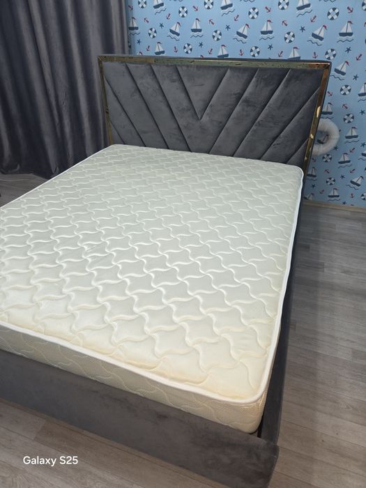 Продам 2 спальную кровать