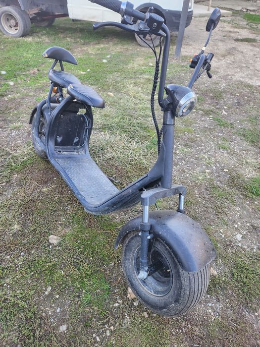 vând scuter electric