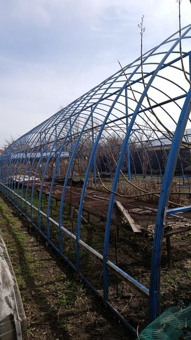 Продам каркас теплицы из металла профиля