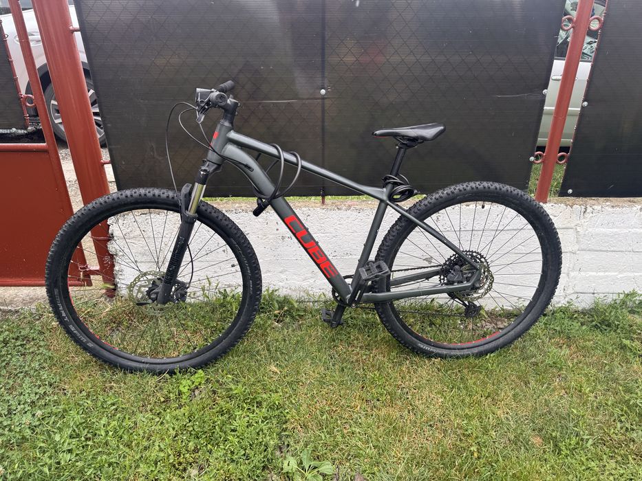 Bicicleta Cube Analog