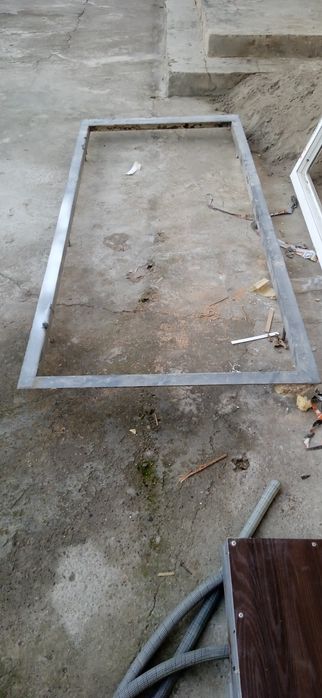 Продается входная дверь и окна бу