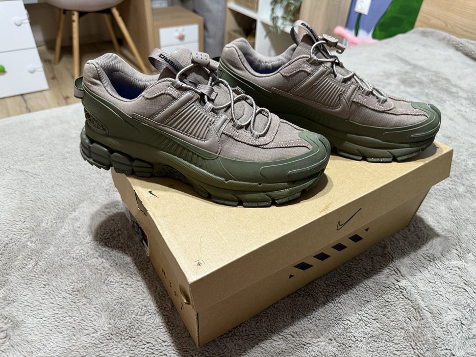 Маратонки Nike  Vomero ROAM 43'