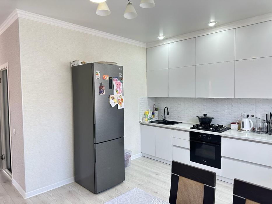 Дом в центре район 3 школы !