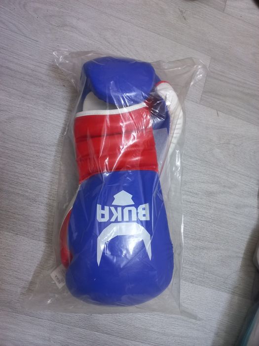 Перчатки боксерские Buka