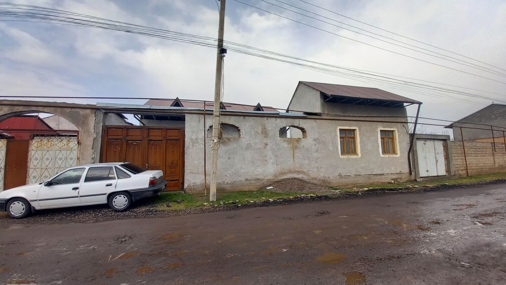 2,5 sotix Hovli uy Sotiladi srochna!