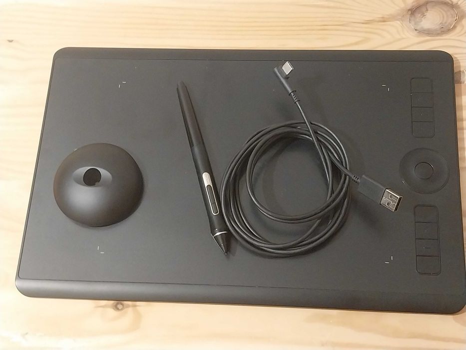 Графичен таблет Wacom Intuos Pro Medium - PTH-660-N