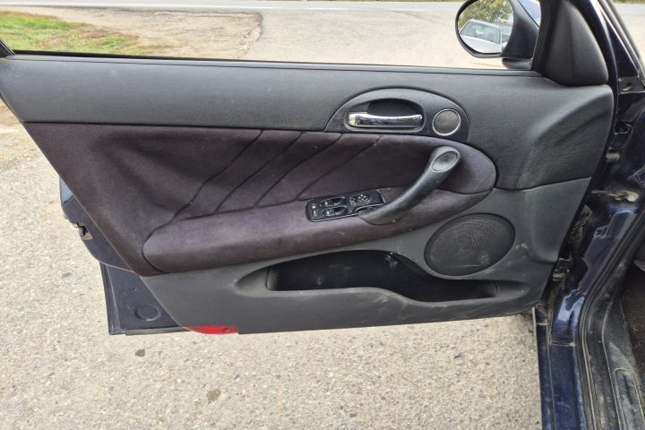 Grila ventilatie bord centru Alfa Romeo 147 prima generatie (facelift