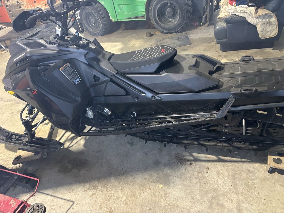 Snowmobil Ski doo summit X 850 2022