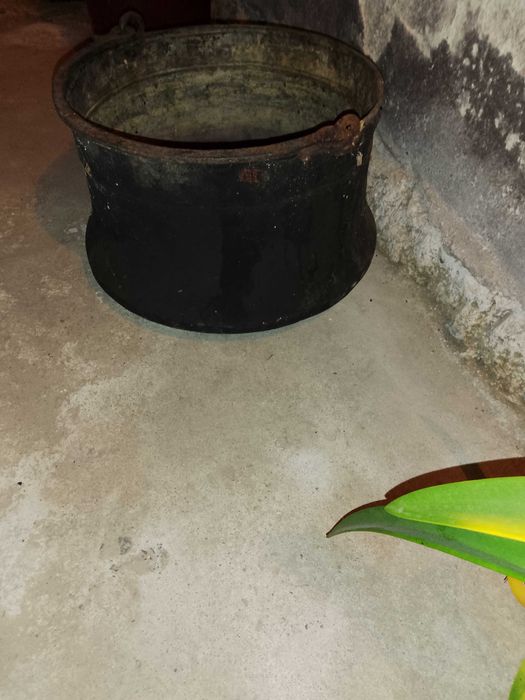 Продавам медни калайдисани съдове.