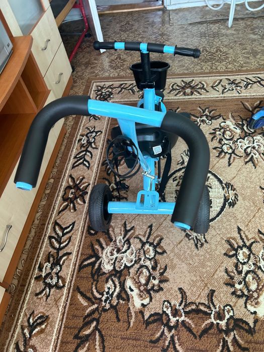 Детска триколка синя