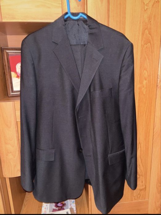 Costum barbatesc Giorgio Armani