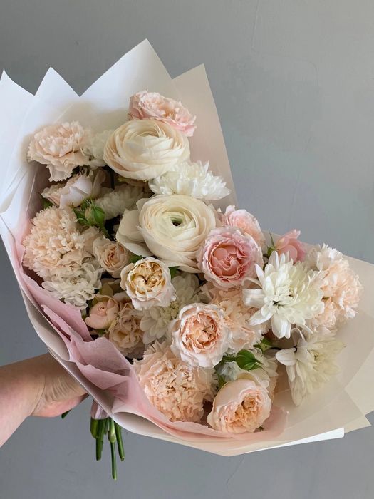 Пионы, розы, гортензии, цветы букеты оптом в розницу