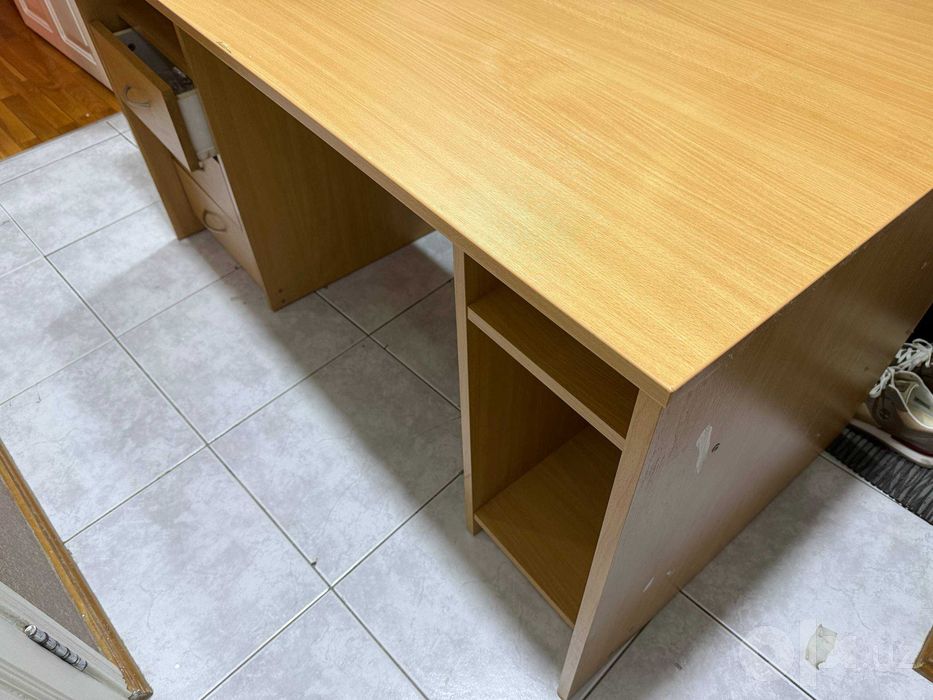 Продается стол для компьютера