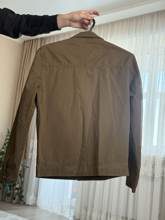 Продам весение куртки