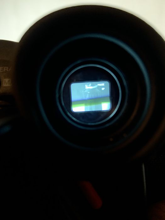 Cameră video vintage Panasonic Camescope S-VHS—CNV-S4 VHS PAL.