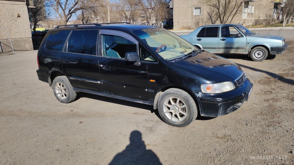 Хонда Шаттл, 7 мест