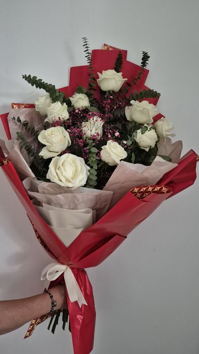 Шикарный букет роз