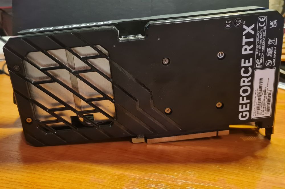 Palit GeForce RTX 4060 Infinity 2 8GB GDDR6 – Отлично състояние