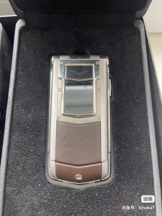 Vertu Constellation Ayxta
