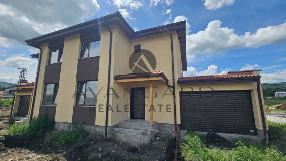 Продава се Къща в с. Първенец, Област Пловдив - 204 кв.м за 925 €/кв.м - Снимка #1