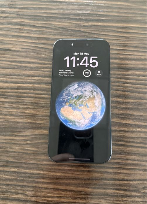 Iphone 15 PRO putin folosit