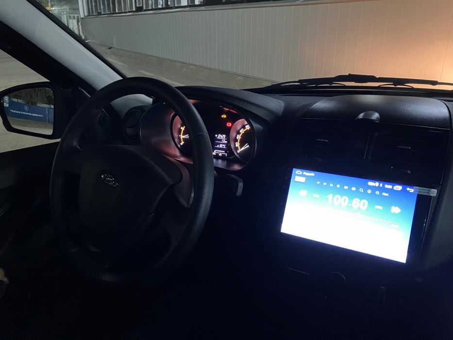 Продам машину лада гранта Fl