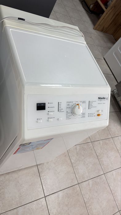 Miele Softtronic W 168 F пералня с горно отваряне капацитет до 6 кг/24 мес гаранция