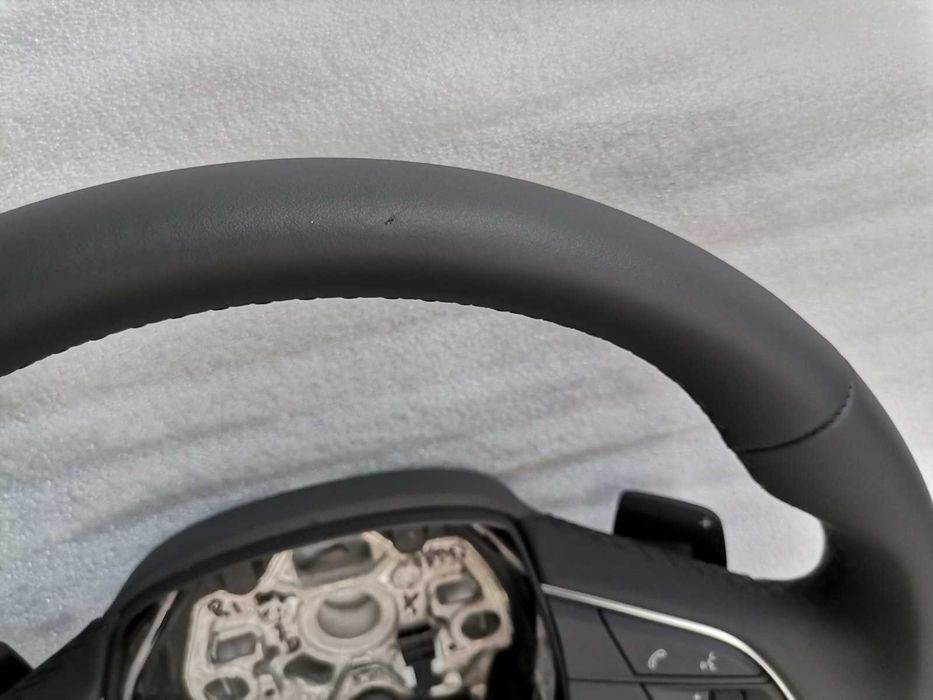 Нов Черен Кожен Волан AUDI A3 8Y A1 Q3 Soul 8Y0419091L