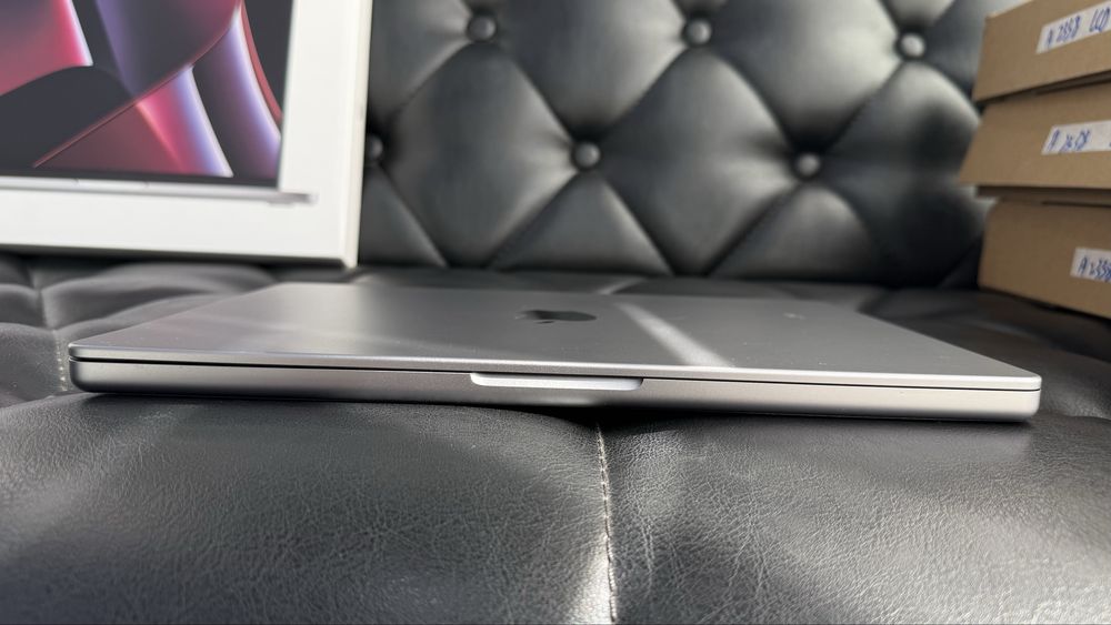 Apple MacBook Pro M2 Pro 2023 в хорошем состоянии почти новый!