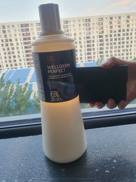 Pudra oxidant pentru decolorare, Wella Professionals + emulsii oxidante
