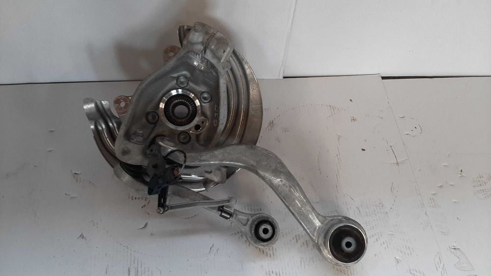 Fuzeta stanga BMW Seria 3 G20 G21 xdrive.Cod 621654