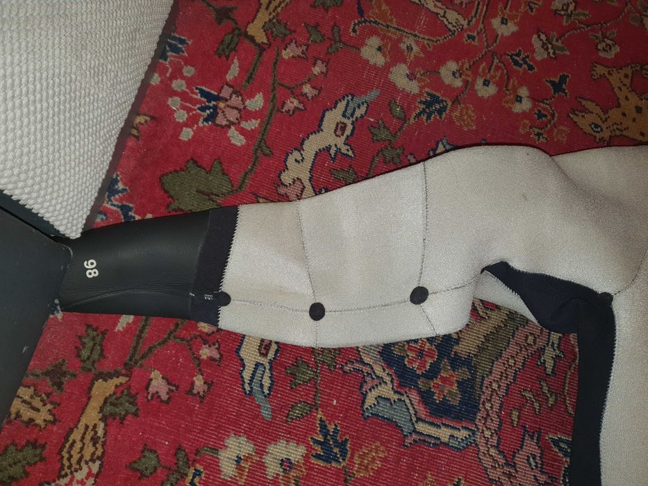 Продавам сух неопрен CAMARO 5mm