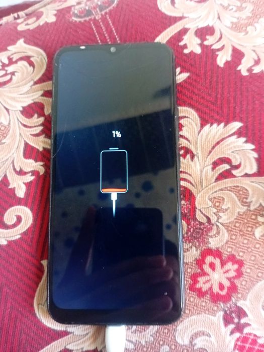 Infinix hot 10.      .