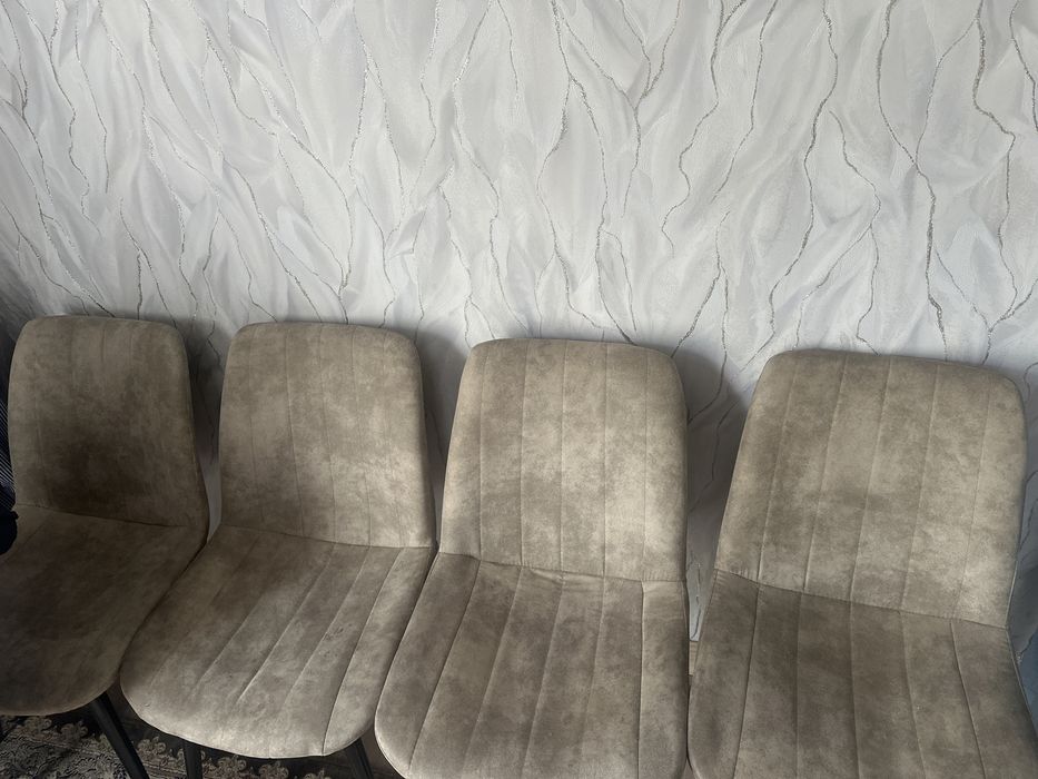 Продам стулья для зала