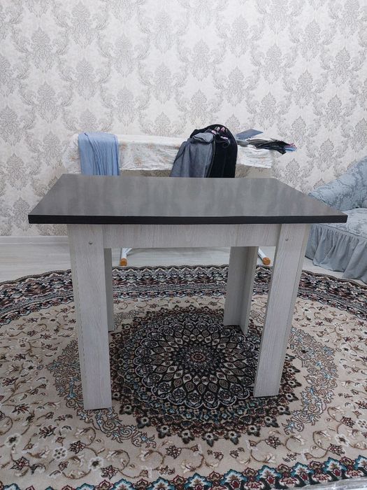 Продается новый стол.