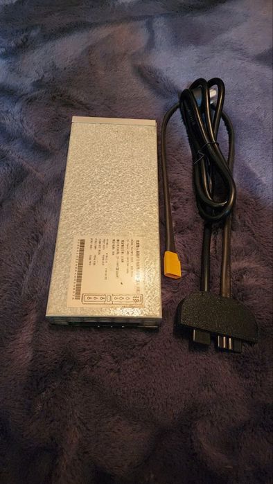 Универсальное блок питание для зарядки.