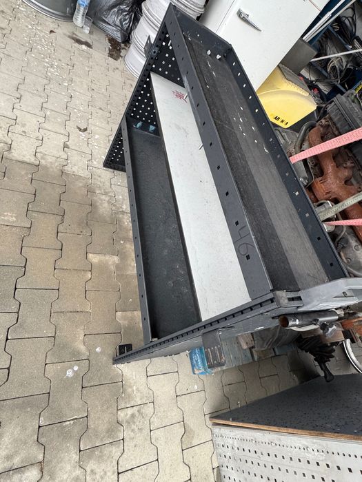 Шкафове за бус или ван