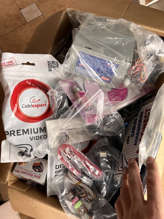 Loturi cabluri usb,rca,hdmi,jack, componente PC, noi si sh