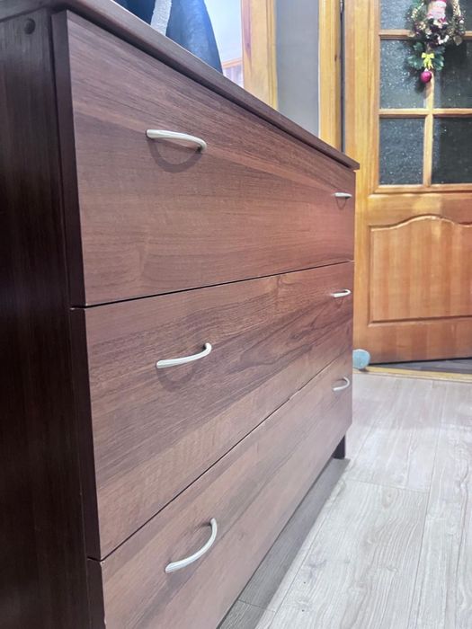 Продам стенку, комод