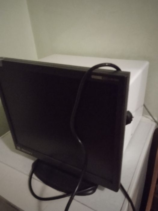 Монитор диагональ 17см