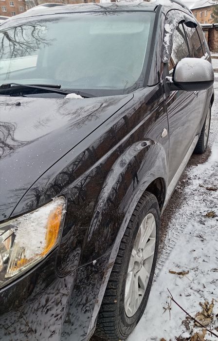 Автомобиль Mitsubishi Outlender