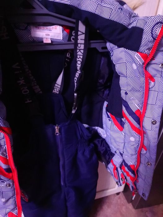 Продам срочно комбез с курткой