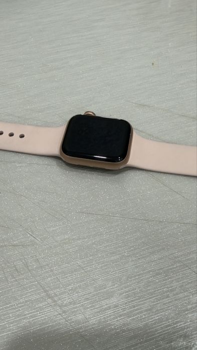 Apple Watch SE 40 mm